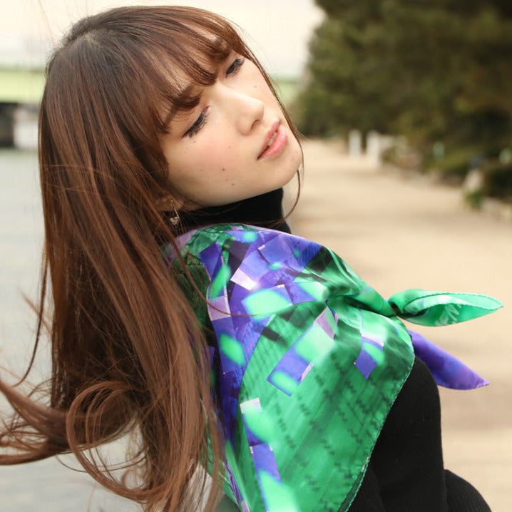 < Limited Edition > Silk Scarf "Ceci n'est pas un vetement" 90x90cm