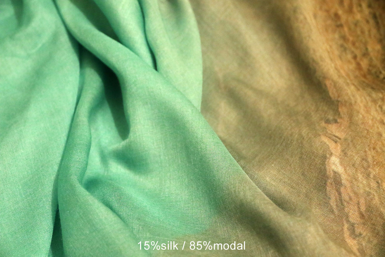 Luxury Fashioin Scarf from a friend of mine paris available in Osaka and Takashimaya Tokyo. パリ、台北、大阪、東京高島屋の高級ファッションスカーフ!