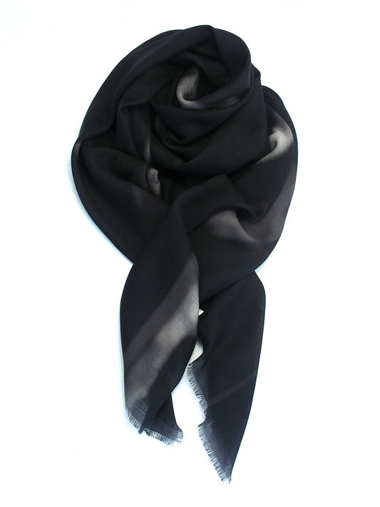 Big black fringe scarf styles & Salon champagne are perfect gifts for her. Shop @ David Jones & Harrods.