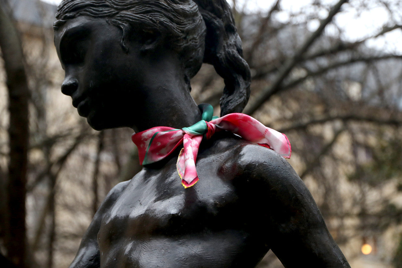 Luxury Fashion Scarf Style Paris & Tokyo from a friend of mine ! Go for Isetan & Dover street market ! Carré soie haut de gamme.