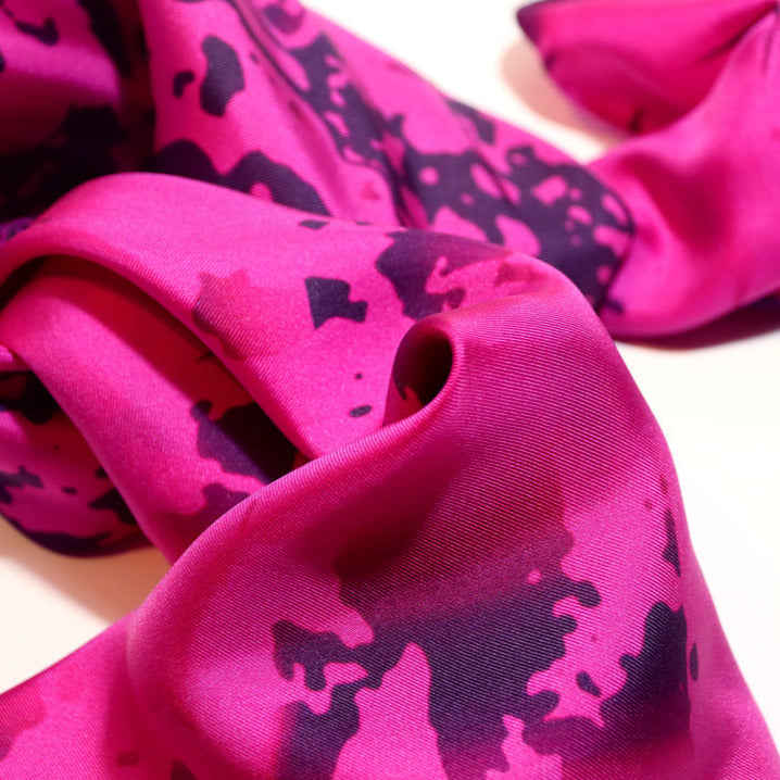 buy luxury fashion silk scarf online paris taipei tokyo carre de soie from a friend of mine foulard isetan selfridges ssense made in kyoto 女生禮物推薦 法式絲巾披肩
