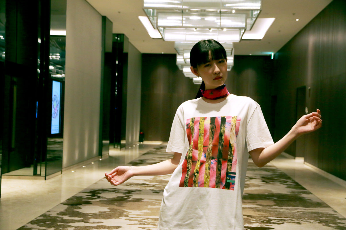 Buy stylish cool printed white t-shirt from a friend of mine online paris taipei tokyo