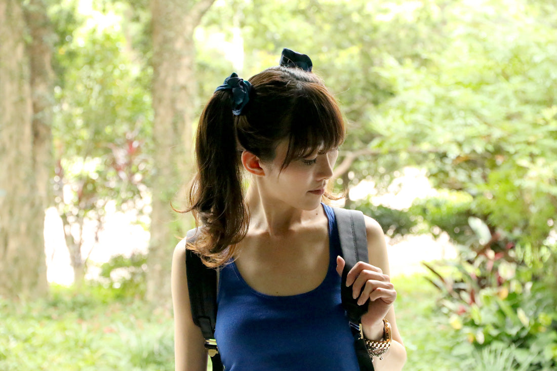 buy blue fashion silk scrunchies online paris taipei tokyo harvey nichols isetan selfridges barneys new york 