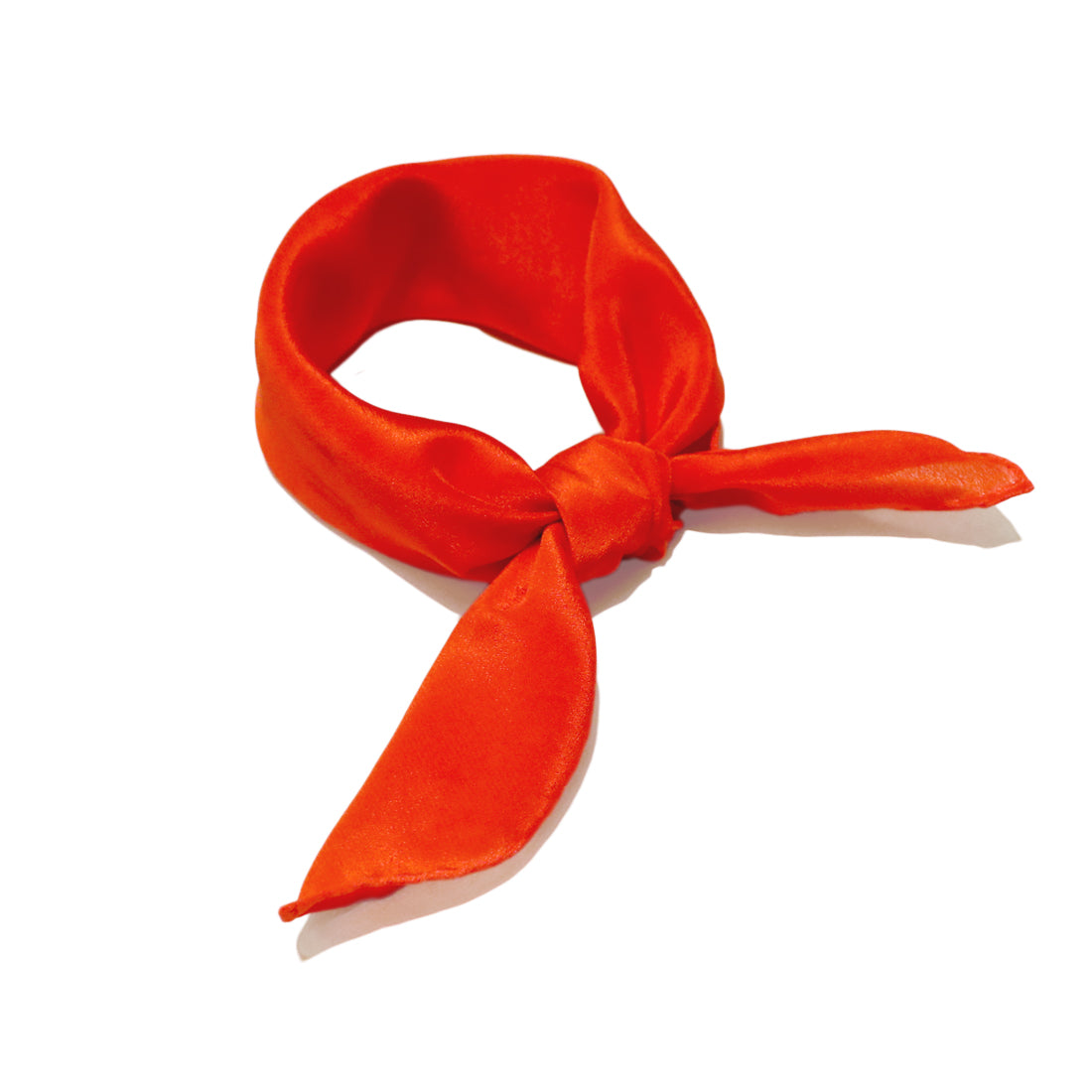 shop-luxury-fashion-red-scarf-style-paris-taipei-tokyo-carre-soie-rouge-foulard-ginza-vogue-harrods-colette-online