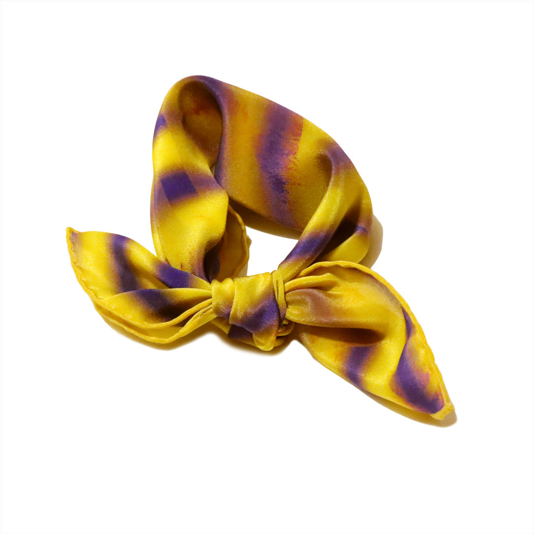最高の品質と良い価格で美しい高級スカーフを購入する. Buy Beautiful Silk Bandana & Scarf; Cool accessory for women & men vogue, harrods & colette.