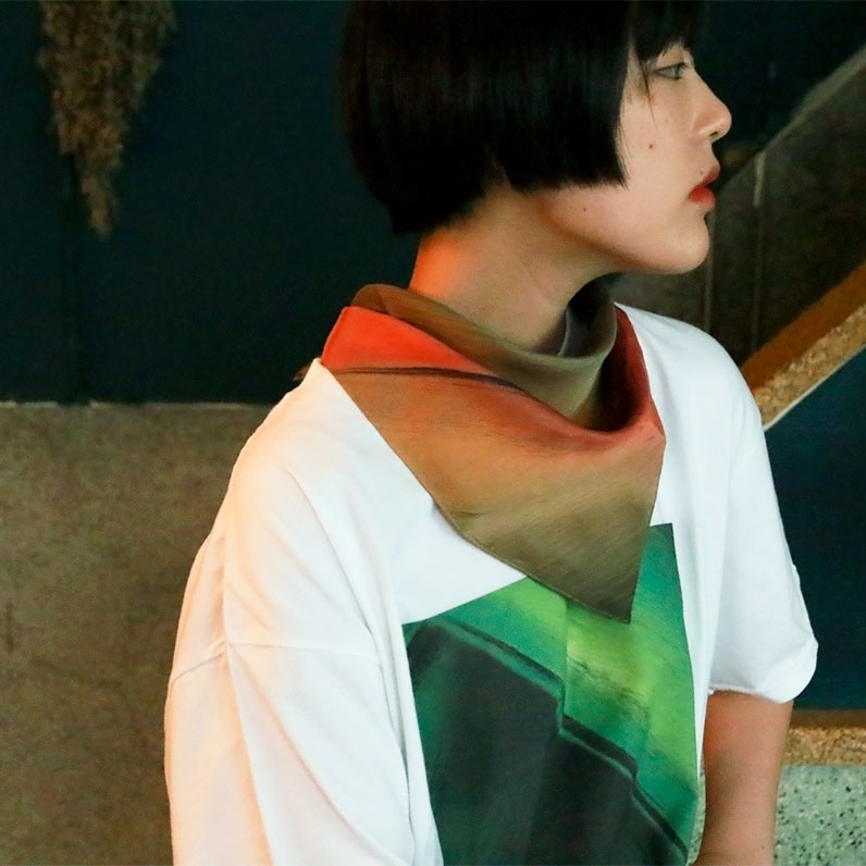 stylish cotton scarf from a friend of mine online paris taipei tokyo 質感 印花 絲巾 穿搭 推薦