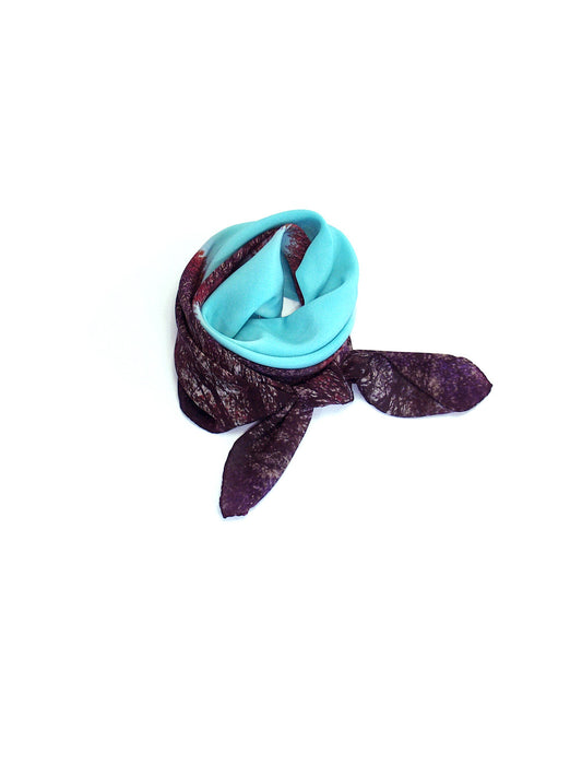 Shop bandanas & head scarf for women as luxury accessory online, in Paris & Tokyo! 