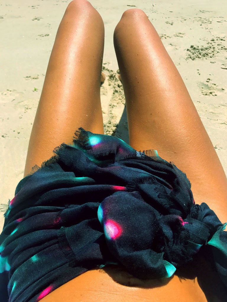 shop stylish black fashion scarf shawl from a friend of mine paris taipei tokyo elle harrods sarong beach vacation
