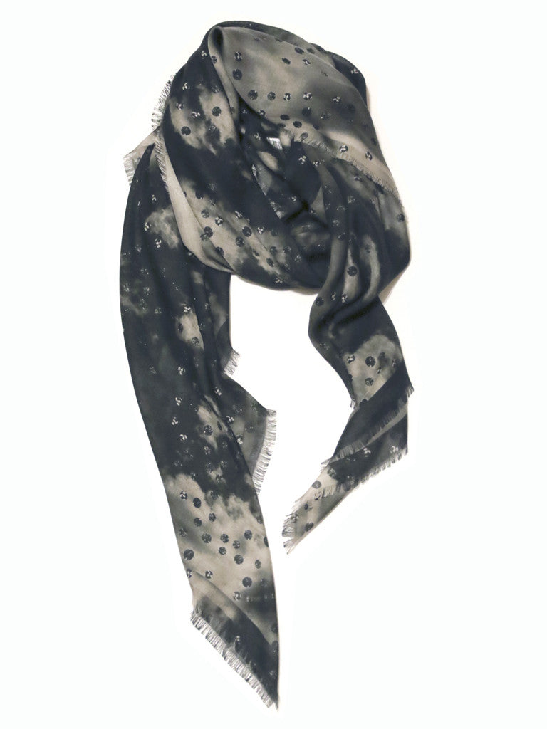 Luxury accessories as Perfect gift, big scarves for women! Buy Fashion Scarf as shawls, wraps, sarong or beachwear.