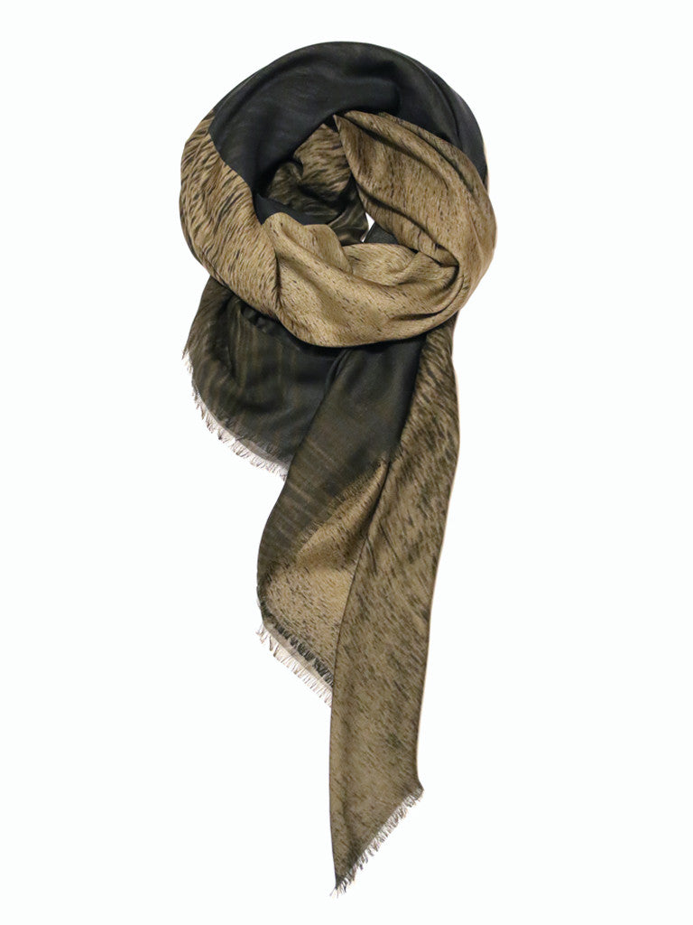 Buy Luxury Fashion Scarf Style Paris from a friend of mine ! Go for Isetan & Le Bon Marché ! Foulard de luxe!