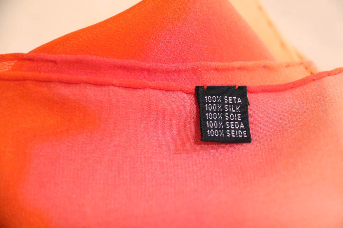 Stylish Reddish Silk Scarf in crêpe de chine "Bubble Gum Seine"!